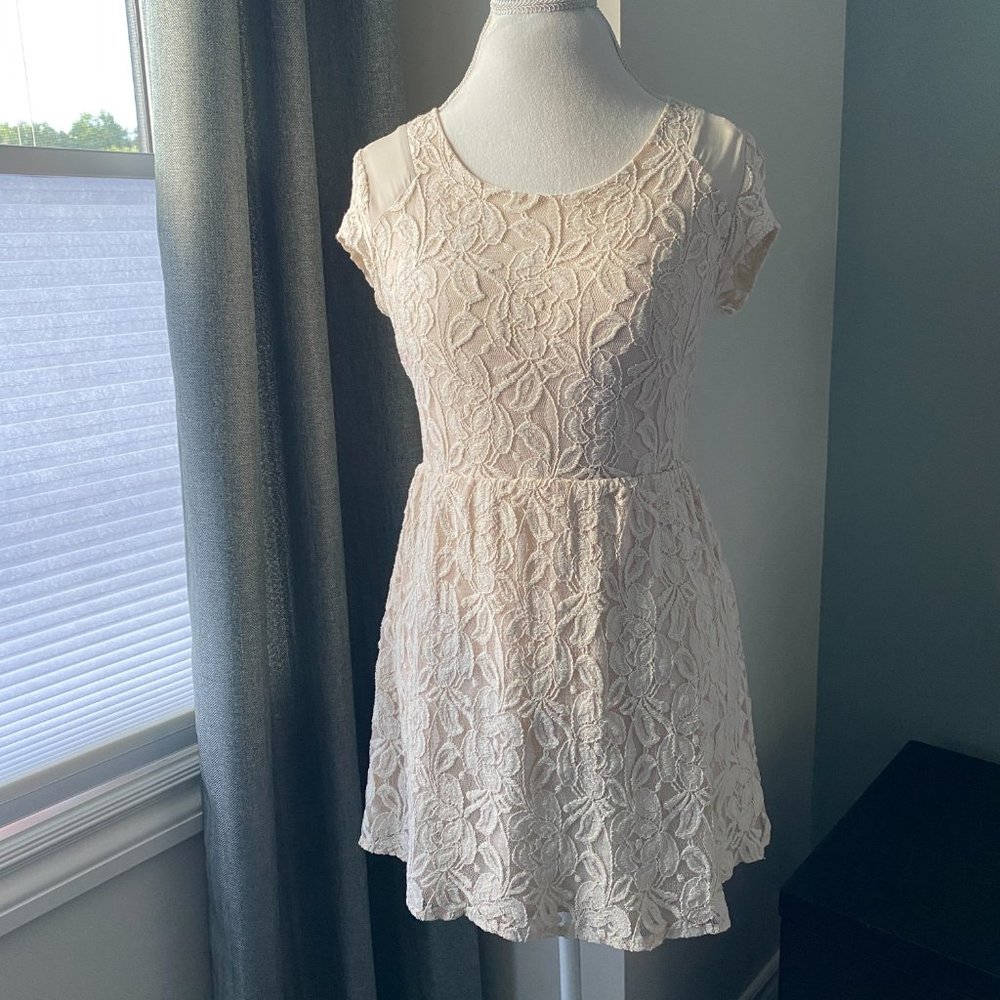 Anthropologie Lace Mini Dress – Cream Romantic Cottagecore (Size M)